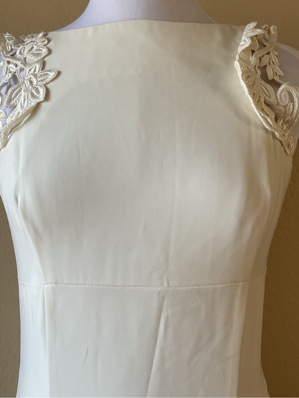 Joseph Ribkoff Cream White A-Line Gown 8 Sleeveless Lace Shoulder Wedding Dress - Picture 4 of 7
